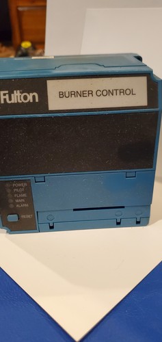 New Without box Honeywell Burner Control RM7895 A 1040 Rm7895a1040 - Picture 4 of 6