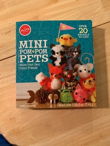 Klutz Mini Pom Pom Pets Make Your Own Fuzzy Friends By April Chorba 14 New Ebay