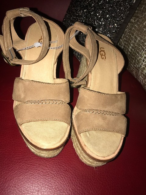 ugg carine