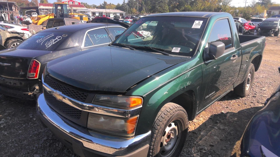 Guardabarros izquierdo CHEVY COLORADO 04 05 06 07 08 09 10 11 12 Foto 2 de 4