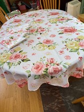70" Round White With Red Yellow Roses Floral Tablecloth with 10 Napkins