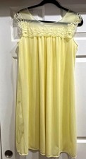 Vintage 60  s Lorraine Women's Yellow Lace Trim Babydoll Nightgown Sleeveless S
