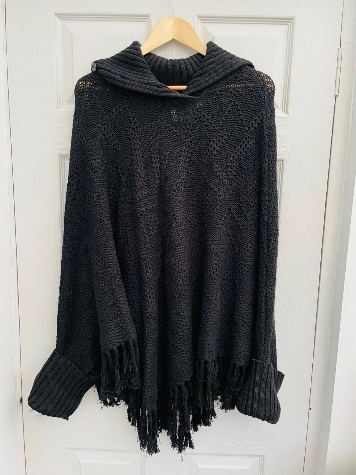 STORYBOOK KNITS Black Oversize Collar Hand Knitted Tasselled Poncho Sz 2XL 18-20