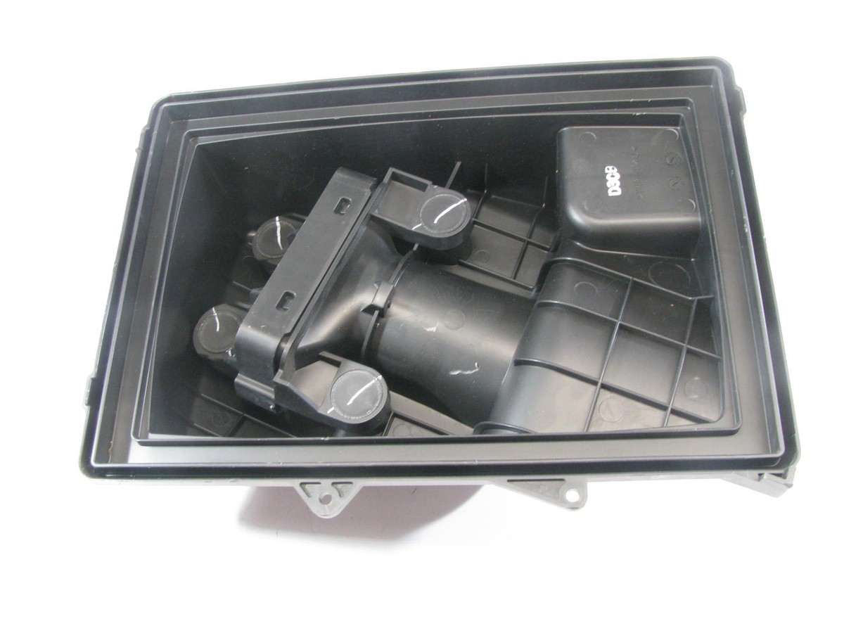 あぷま出品③ NEW - OEM Mazda LF67-13-Z1XA Air Cleaner Box Top Cover 2006-2009