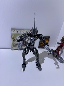 Lego BIONICLE  Toa Lhikan & Kikanalo Set 8811  Incomplete Set with manual
