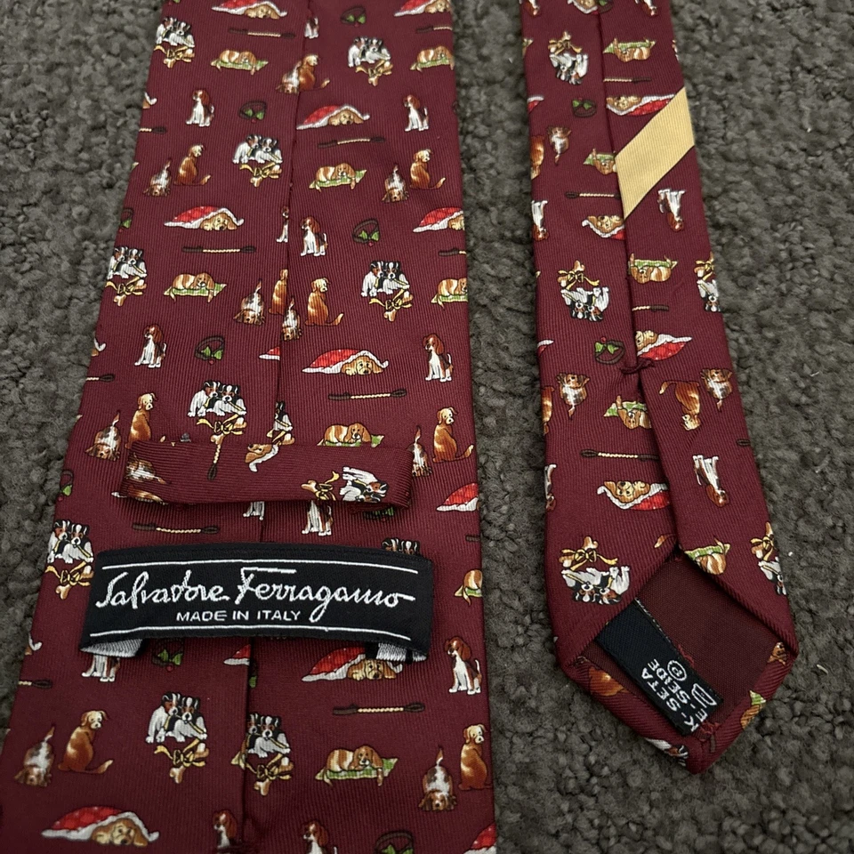 Lim. Corbata de seda Salvatore Ferragamo para hombre roja/marate variedad de perros patrón Italia Foto 3 de 4