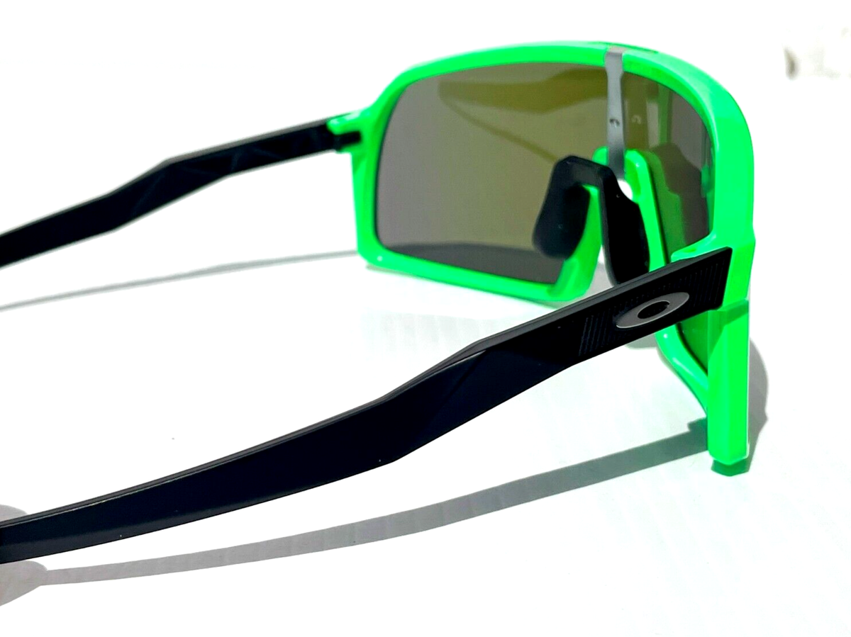 Oakley スートロ　ホワイト/グリーン Sunglasses Oakley Sutro Lite Sweep OO 9465 (946504) OO9465