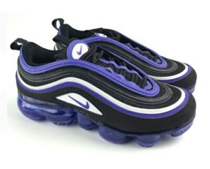 nike vapormax violeta