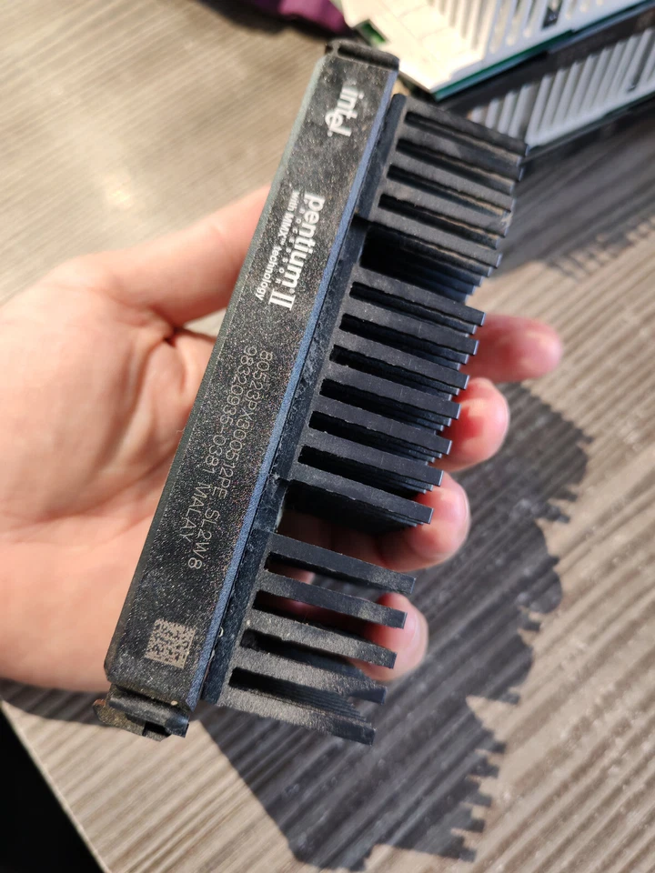 INTEL PENTIUM II SLOT1 300MHz SL2W8 voir photos ❤️❤️❤️❤️❤️❤️❤️❤️❤️❤️❤️❤️❤️❤️❤️❤️ - Photo 4/4