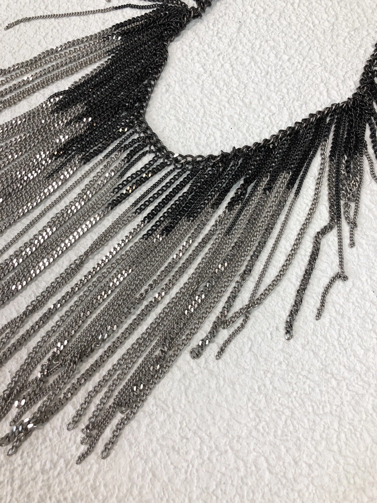 COLLANA CHANEL VINTAGE DONNA IN GALVANICA ARGENTO E ANTRACITE OTTIME CONDIZIONI