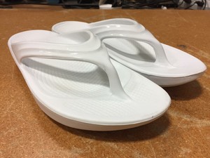 OOFOS Women's OOlala Recovery Sports Thong Sandals Flip Flop, White, SIZE 7 US 848282012614 | eBay