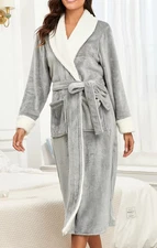 Women's L/XL Soft Gray Elegant Robe Long Cozy Stylish HouseCoat Spa  WrapRobe