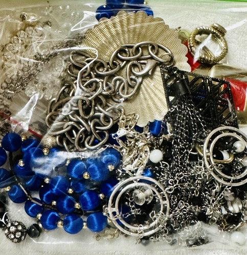 Mixed Costume Jewelry Lot All Wear Necklace Bracelet Earrings A8