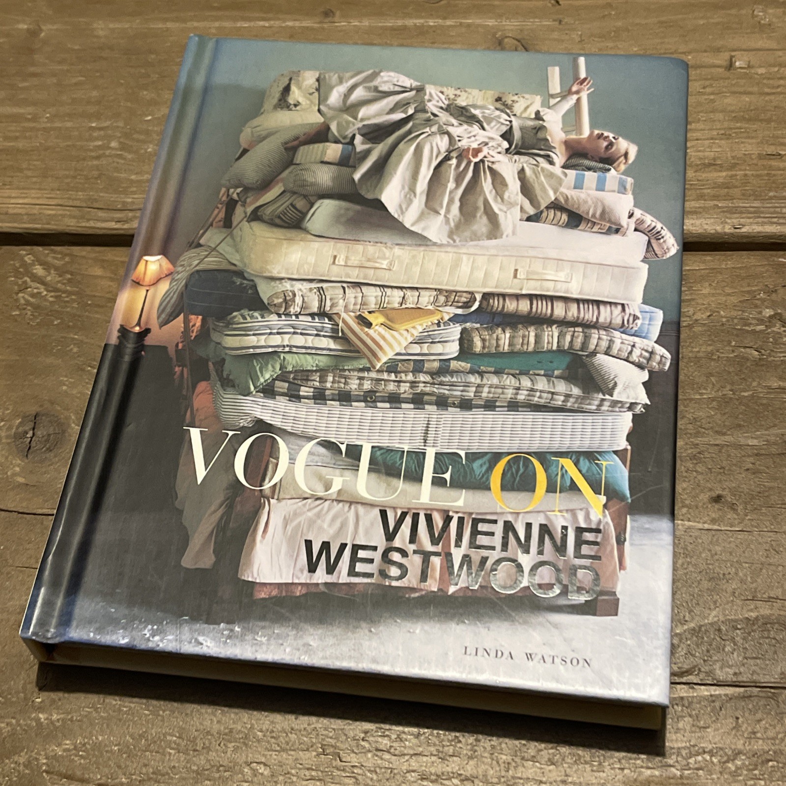 Vogue on Vivienne Westwood Vogue on Designers by Linda Watson Hardcover