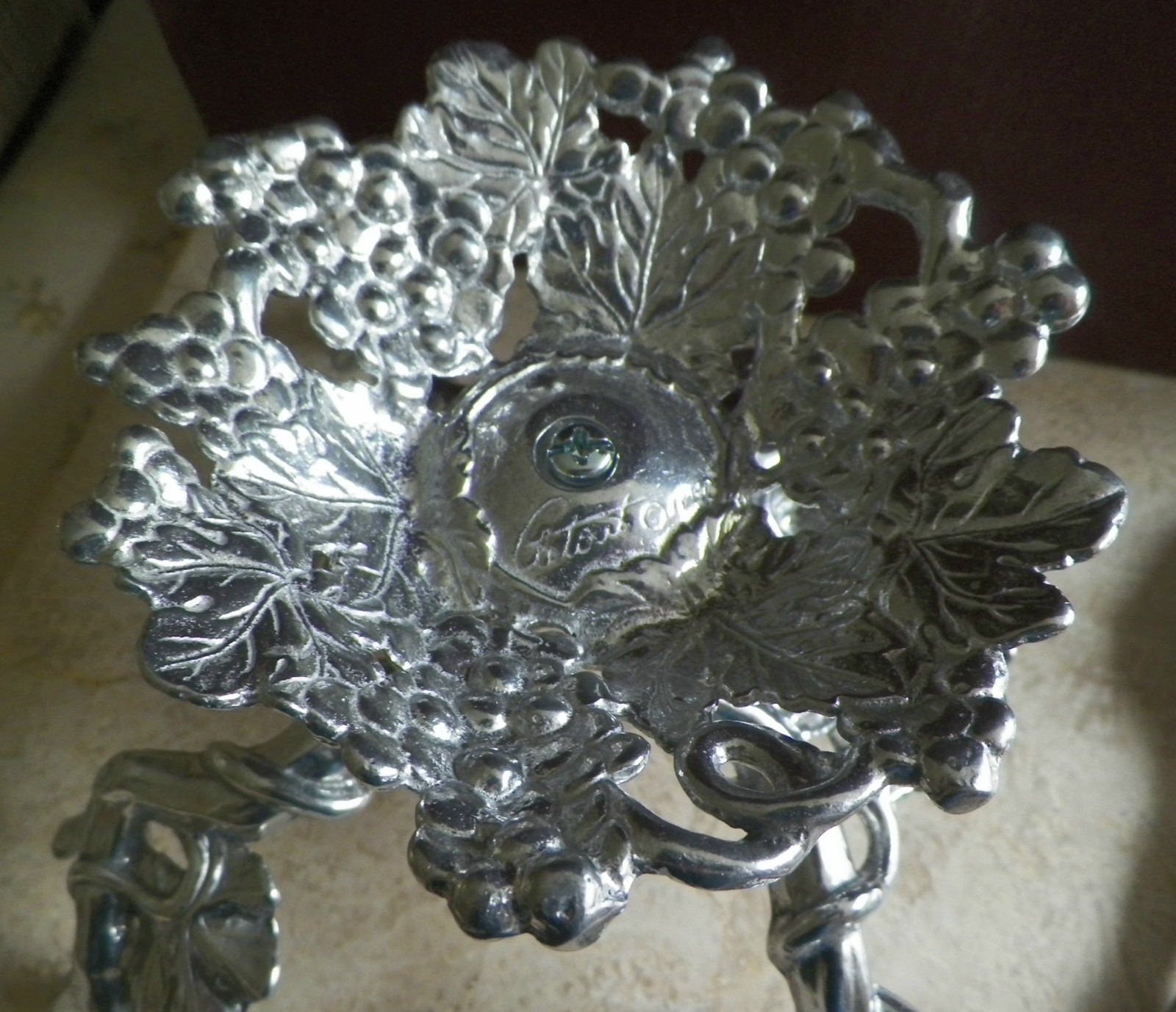 ARTHUR COURT Large 14" Grapevine Acrylic Serving Bowl w/ Stand & Utensils NIB