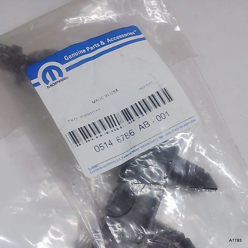 Clipe de linha de combustível Mopar genuíno ST VIN: L 05146786AB 2013-2021 RAM 3500 6.7L L6 FABRICANTE DE EQUIPAMENTO ORIGINAL - Imagem 4 de 4