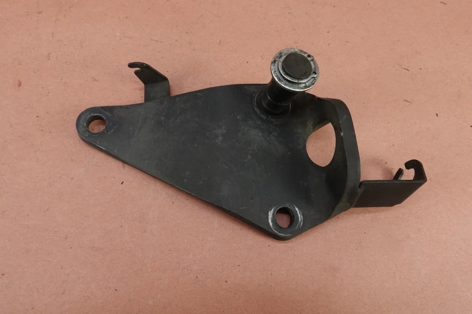 2015 08-16 HONDA SHADOW AERO 750 VT750 Rear Brake Pedal Bracket - Image 4 of 4