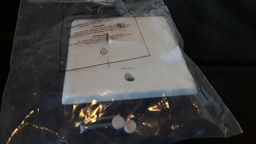 White Round Edge Switched Connection Unit With Molded Flex Outlet - Picture 4 of 6