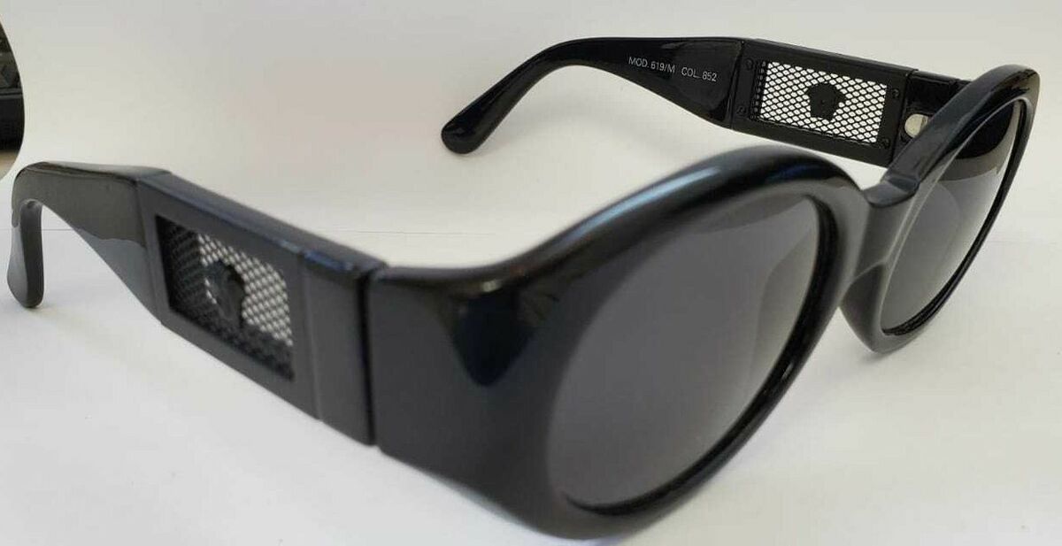 Rare Vintage 1990s Gianni Versace Black Sunglasses Mod. 619 Rare Vintage 1990s Gianni Versace Black Sunglasses Mod. 619