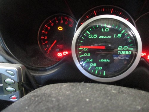DEFI LINK Oil Temp, Water Temp (60mm) ,Boost (52mm) Illuminated Green - Picture 7 of 10