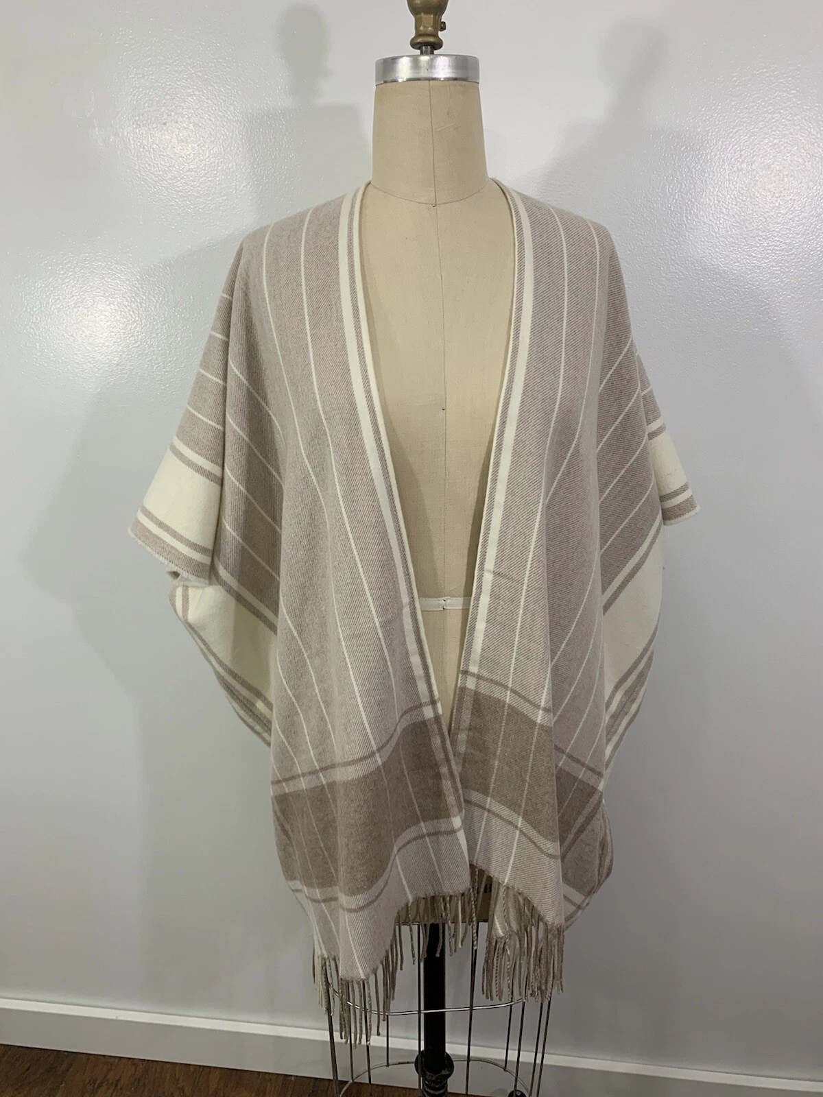 Loft Poncho Sweater Plaid Small New