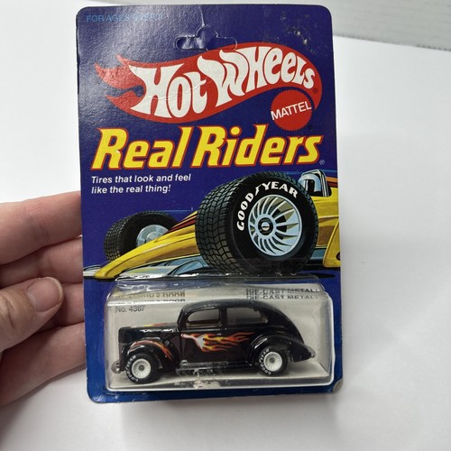 Hot Wheels 40 Ford 2 porte, piloti veri - mozzi bianchi - auto RARA 🔥 - Foto 3 di 12