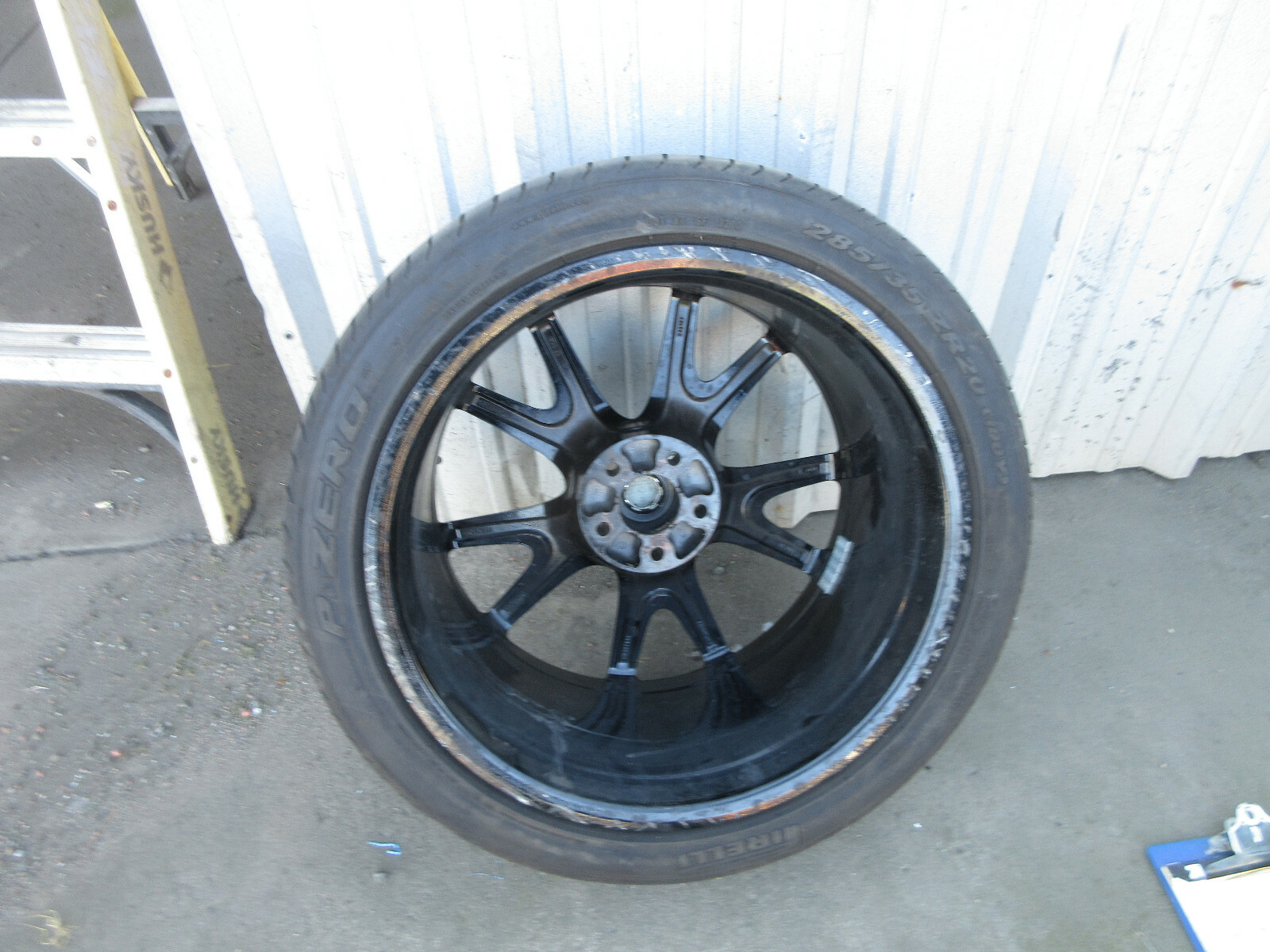 Ferrari California Rear Wheel 10x20 Black P/N 242157