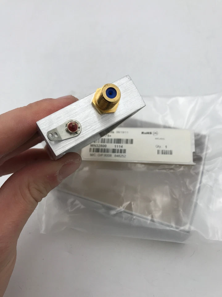 Placa de evaluación Mini-Circuits TB-566-75+ Foto 2 de 4