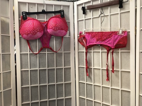 Victoria's Secret, set reggiseno donna, giarrettiera, fucsia, taglia 36D-L, push up, sexy.! - Foto 9 di 12