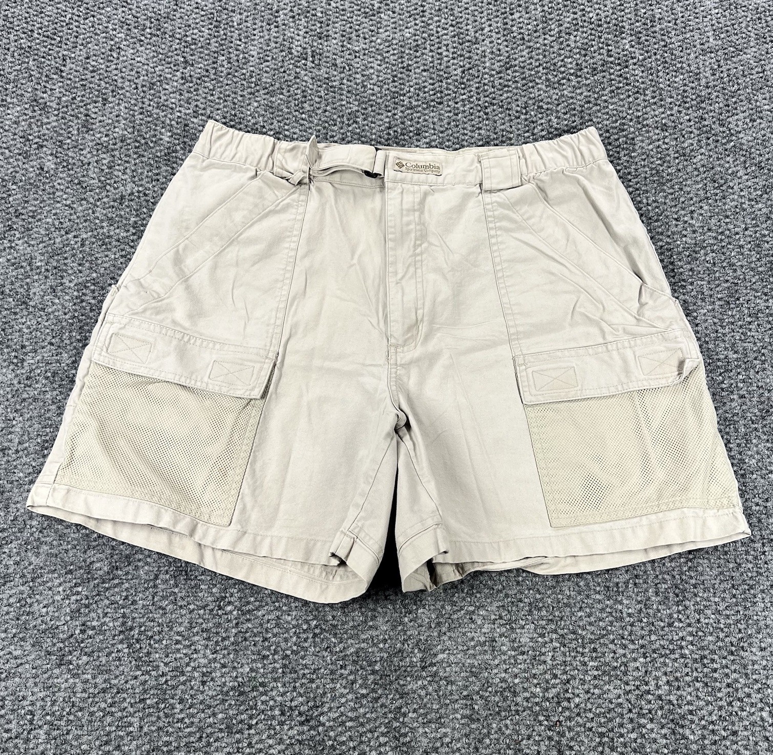 Vintage Columbia PFG Cargo Shorts Mens Medium Khaki Beige Cotton Fishing Elastic