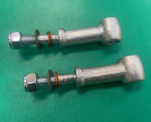 NOS Land Rover Series 3 Windscreen Hinge Pivot Bracket Kit 346984 GENUINE - Picture 1 of 2