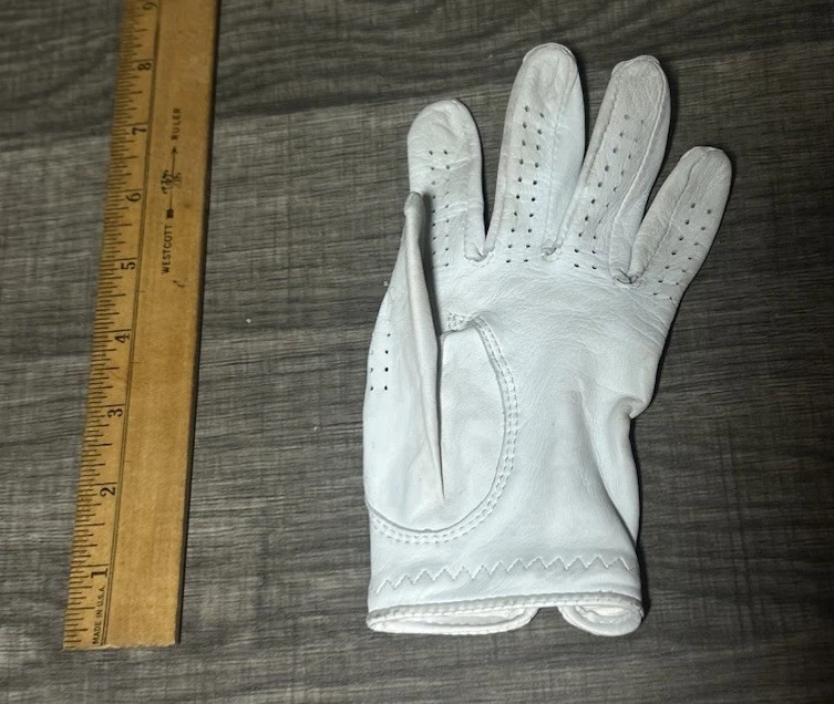 Vtg Foot Joy SofJoy Ivory Leather Golf Glove LEFT Medium Womens - Image 4 of 4