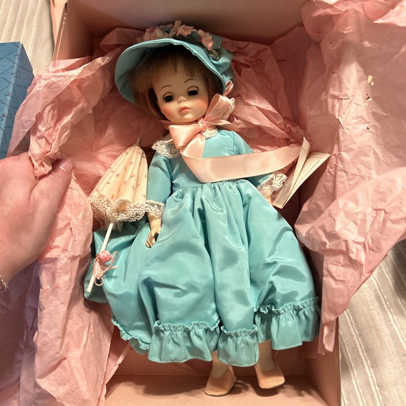 Madam Alexander #1535 Lucinda Doll – Excellent Condition in Original Box