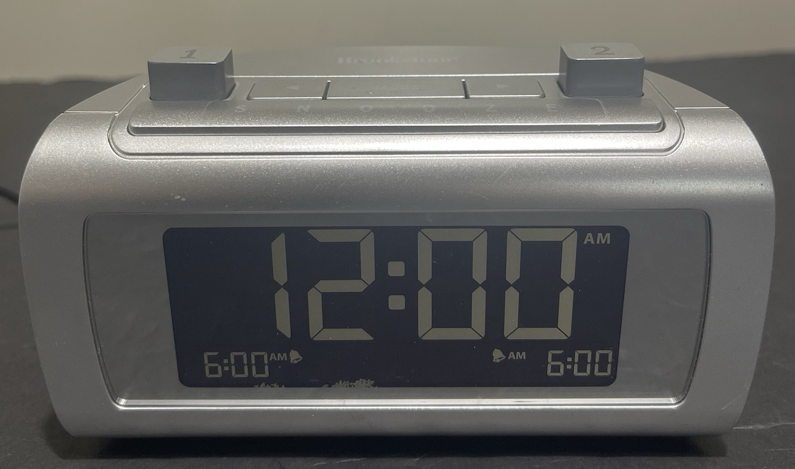 Brookstone 4511 Time Smart Self Setting Digital Dual Alarm Clock Tested
