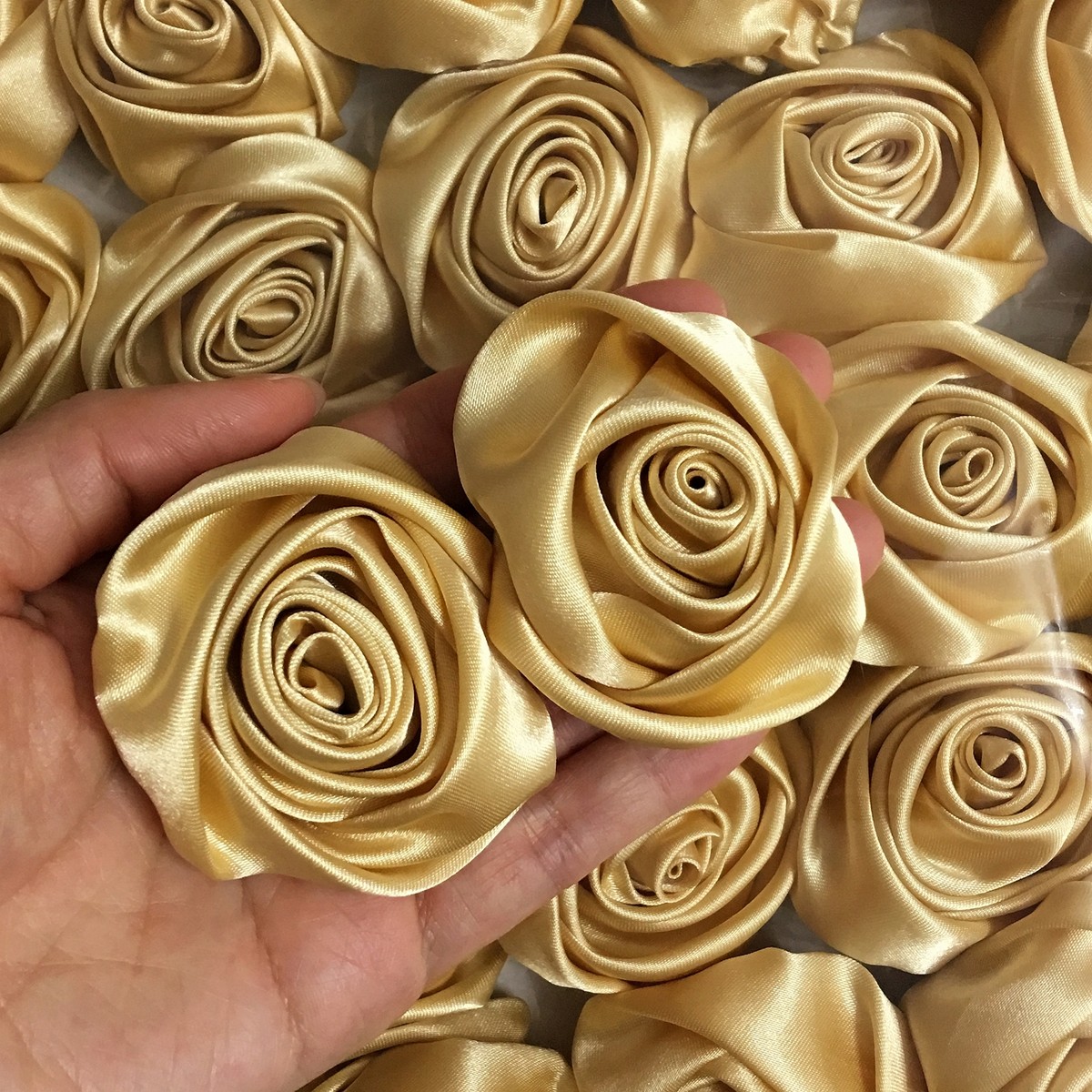 50 Têtes De Roses En Satin Blanc - Pour DIY Mariage, Bouquet, Décoration - Fleurs Artificielles Faites Main