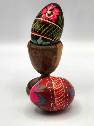 Vintage Turned  Wood Egg Cup  2 Hand Painted Wooden Eggs - Picture 1 of 6