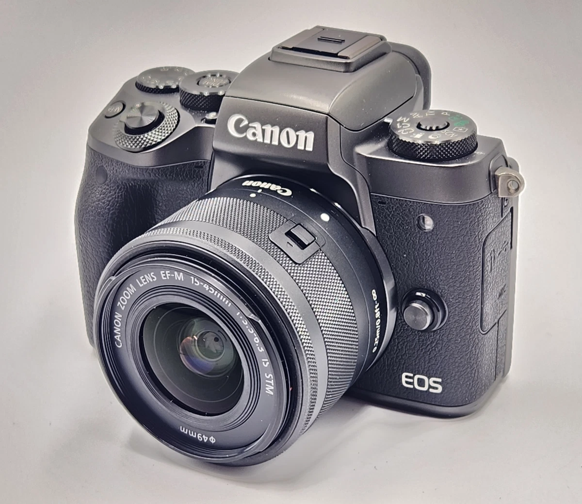 USED Canon EOS M5 Mirrorless Camera with 15-45mm Lens 13803283518