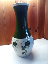 DDR Vase Wagner & Apel 1877 Blumenvase mit Weinlaub Porzellan 26,5 cm gebraucht 