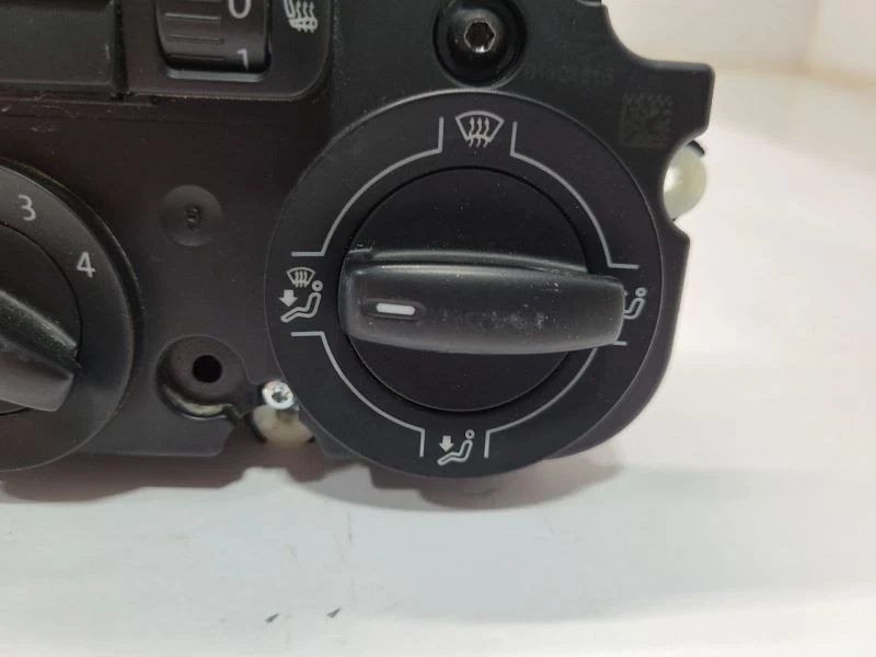 VOLKSWAGEN PASSAT 2006-2009 CONTROL DE TEMPERATURA 1K0820047EC Foto 4 de 4