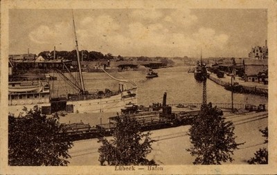 Postcard Hanseatic city of Lübeck, port - 5069132