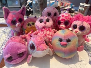 2014 Beanie Boos Lot includes 9. Seven 6” and 2 Beanie Ballz.