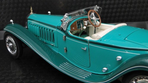 Bugatti Classic Race Car Custom Built Metal1 24Model Chiron Veyron Racing Racer - Picture 5 of 12