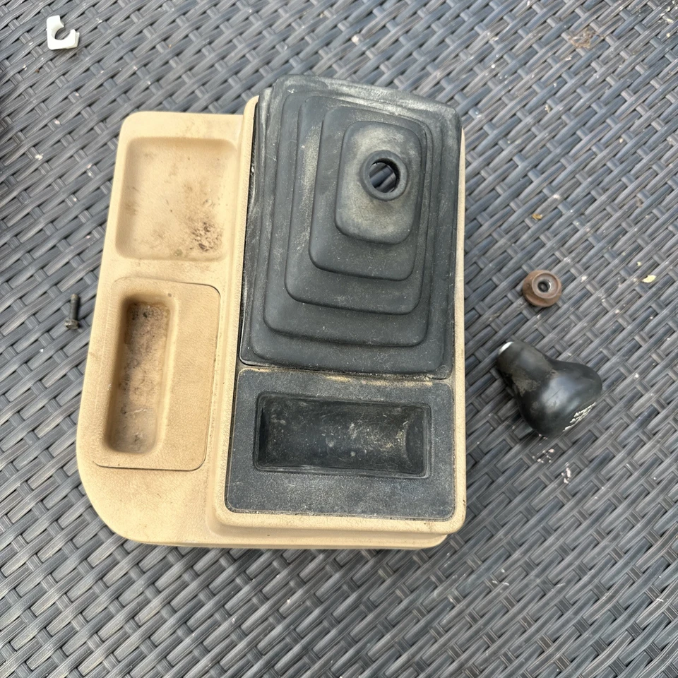 86-92 Jeep COMANCHE MJ OEM Interior Center Shifter Mini Console Honey Tan - Image 2 of 4