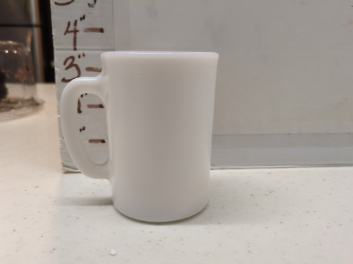 Vintage Avon Snoopy Mini Milk Glass Mug Flying Ace Dated 1969 - Picture 4 of 6