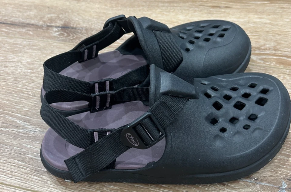 Zuecos Chaco Chillos para mujer 8 negros correa ajustable zapatos cómodos informales Foto 4 de 4