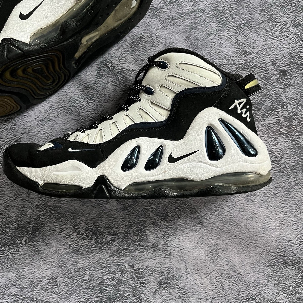 Nike Air Max Uptempo 3 White Black Men's Size 9.5 EU 43 Basketball