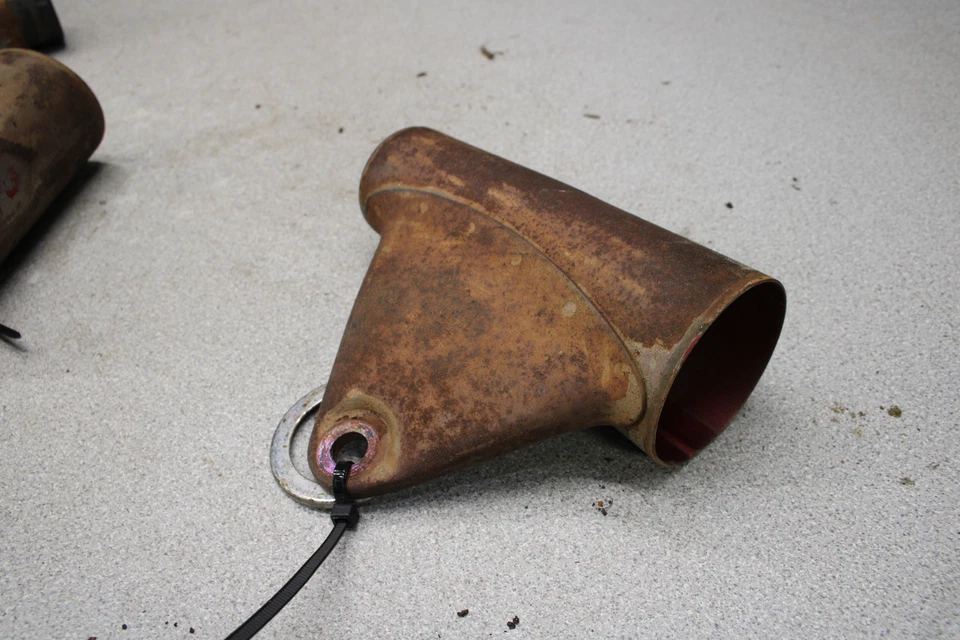 Kawasaki A1SS A7 1968 faro izquierdo soporte horquilla oreja P1-8208.Hi Foto 2 de 4