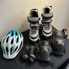 Adjustable Size kids roller skates Set Helmet Pads And Skates