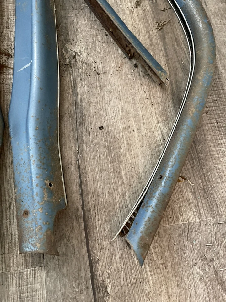 Ford Fairlane 1959 2 puertas cuarto ventana riel de riel de riel superior Victoria Customline Foto 2 de 4