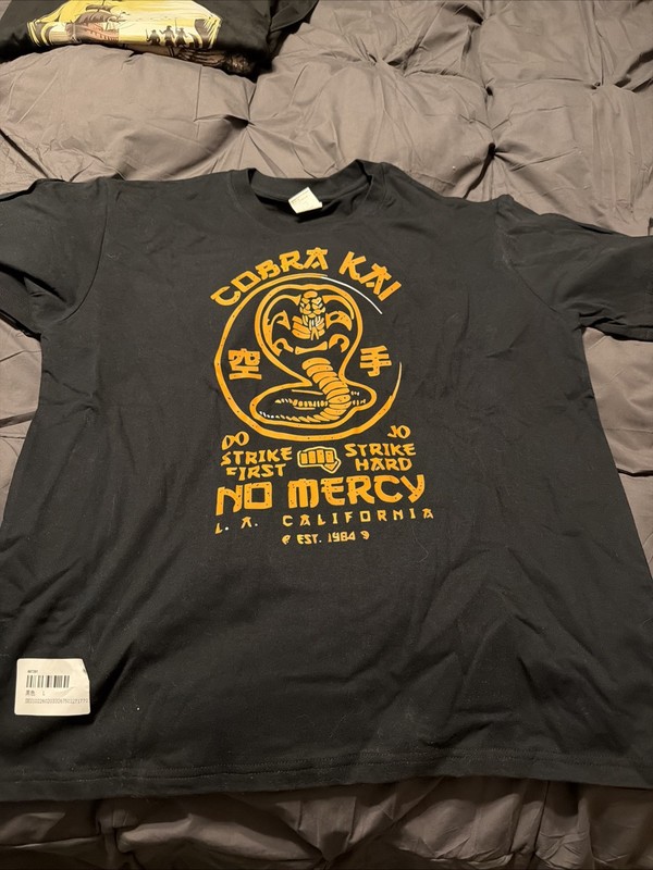Men’s Cobra Kai Strike First Strike Hard No Mercy Black Tshirt Large New